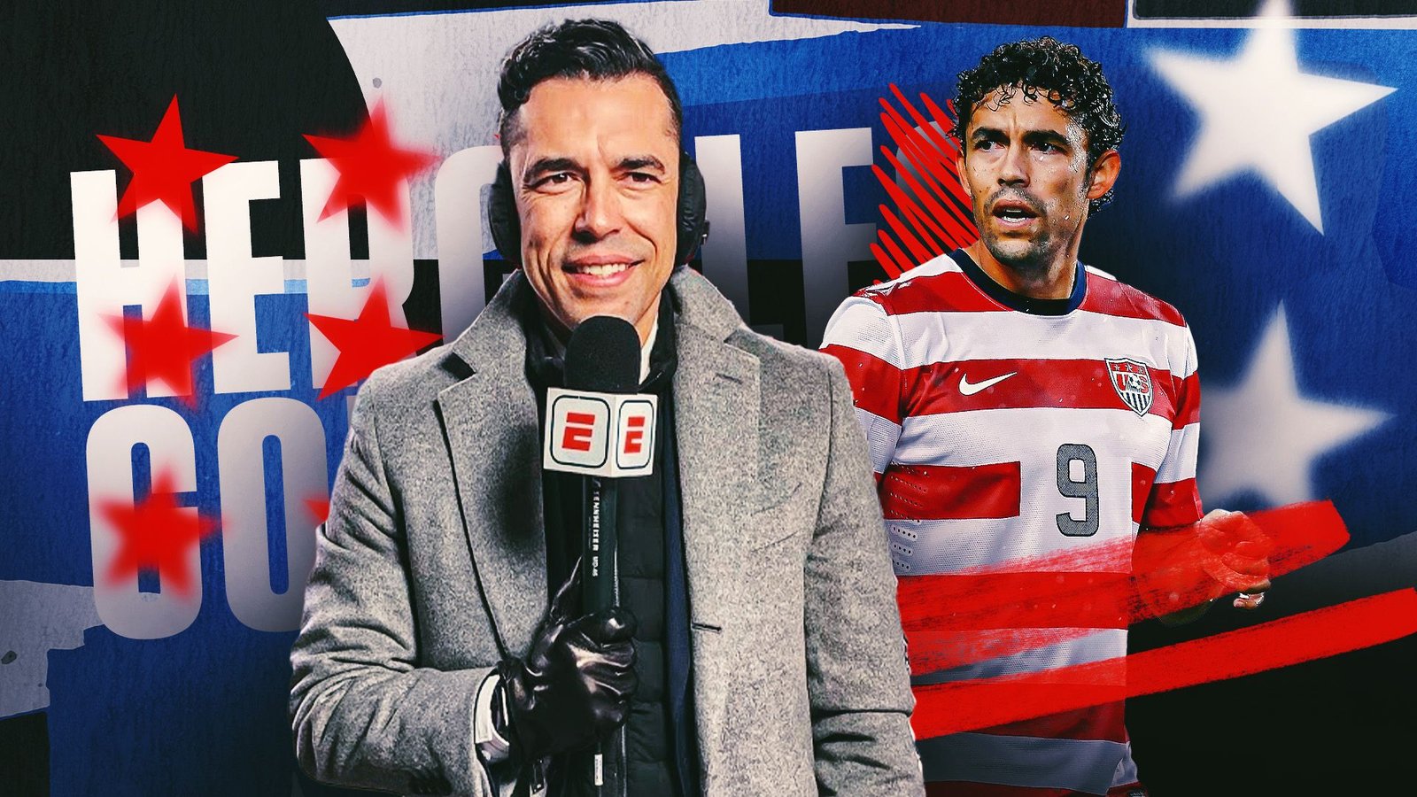 Herculez Gomez sourit en tenant un micro, avec en arrière-plan une photo d'action de Ricardo Pepi portant le maillot de l'équipe nationale américaine.