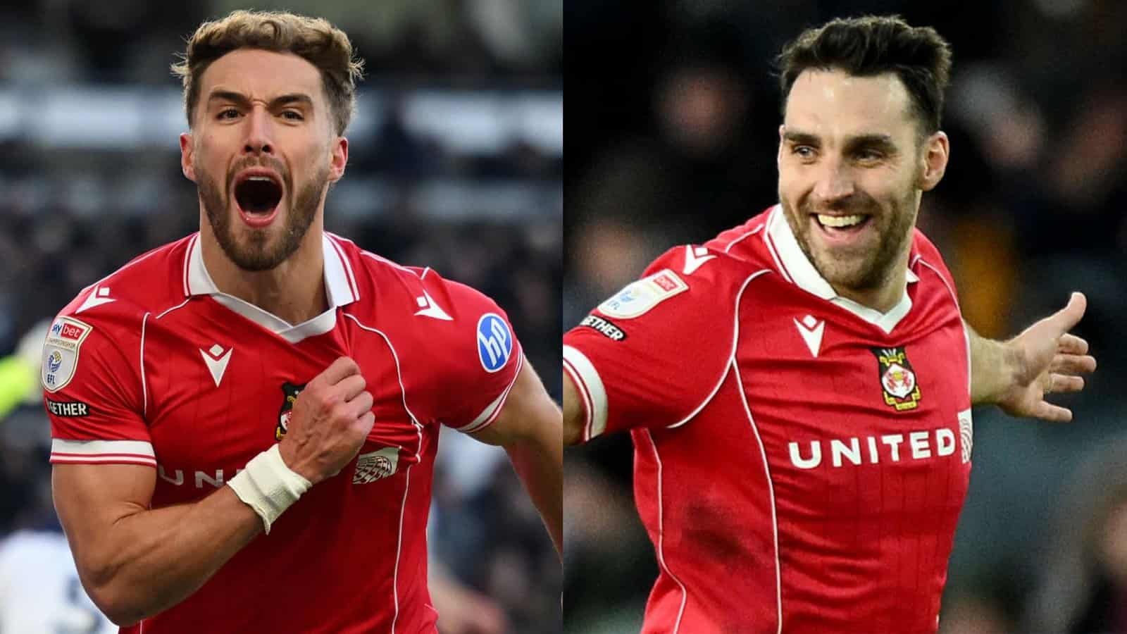 Les joueurs de Wrexham célèbrent, portant leurs vifs maillots rouges. Un joueur crie avec passion tandis que l'autre sourit joyeusement, illustrant l'esprit d'équipe.