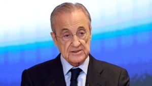 Florentino Pérez, voorzitter van Real Madrid, houdt een toespraak en reflecteert op het transferbeleid en het teleurstellende seizoen van de club.