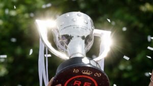 سباق دوري الدرجة الأولى الإسباني 2025-26 يشتد مع مباريات برشلونة وريال مدريد