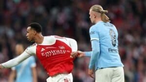 Arsenal Hand Man City Premier League Title
