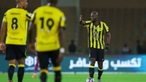 نجم الاتحاد يهدي جماهيره سيارة قبل الحملة الآسيوية