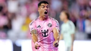 Luis Suarez kondigt zijn pensioendatum aan