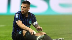 Lautaro Martinez geblesseerd in laatste Serie A-wedstrijd