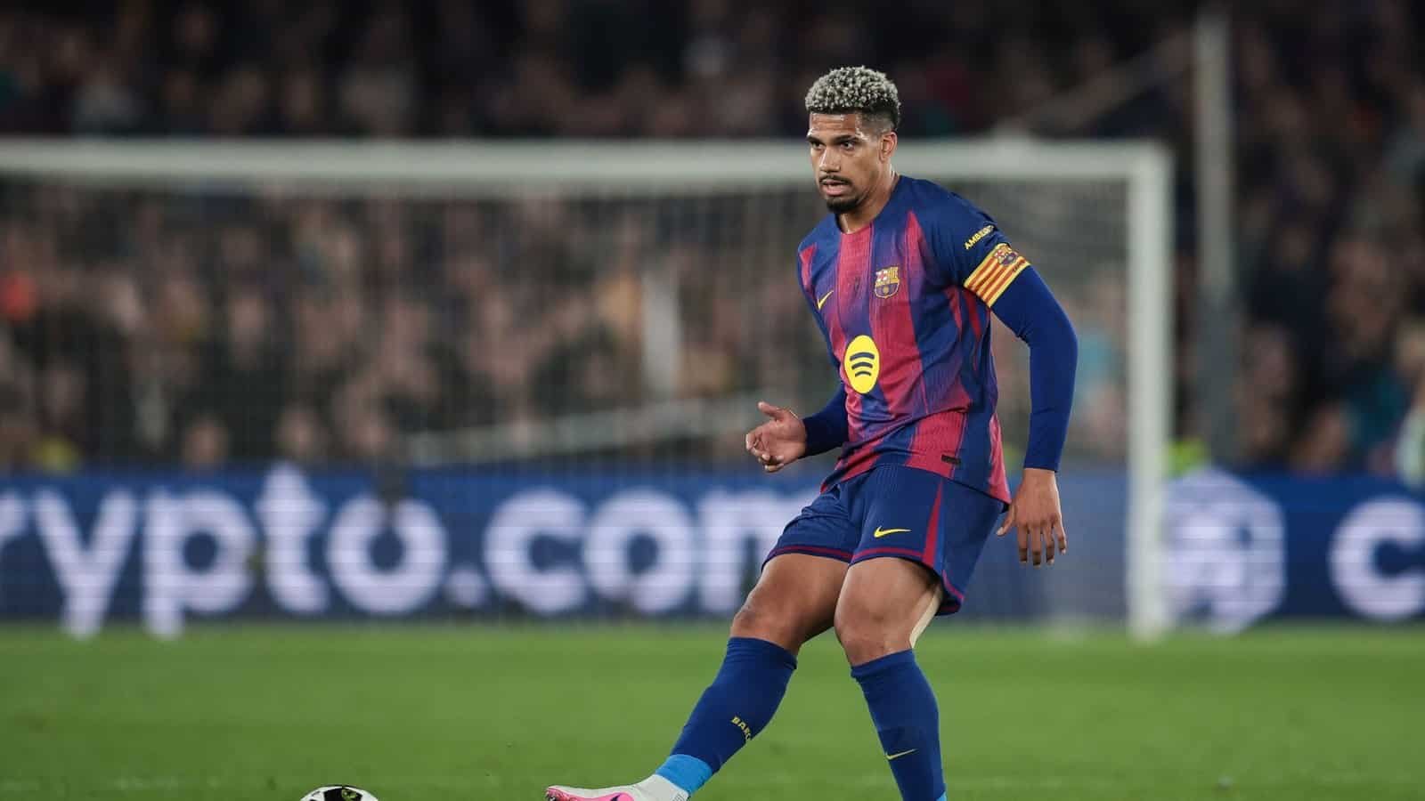 Araujo neemt definitief besluit over vertrek bij Barcelona