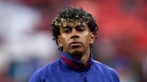 يامال يطير إلى مدريد قبل مباراة سيلتا فيغو