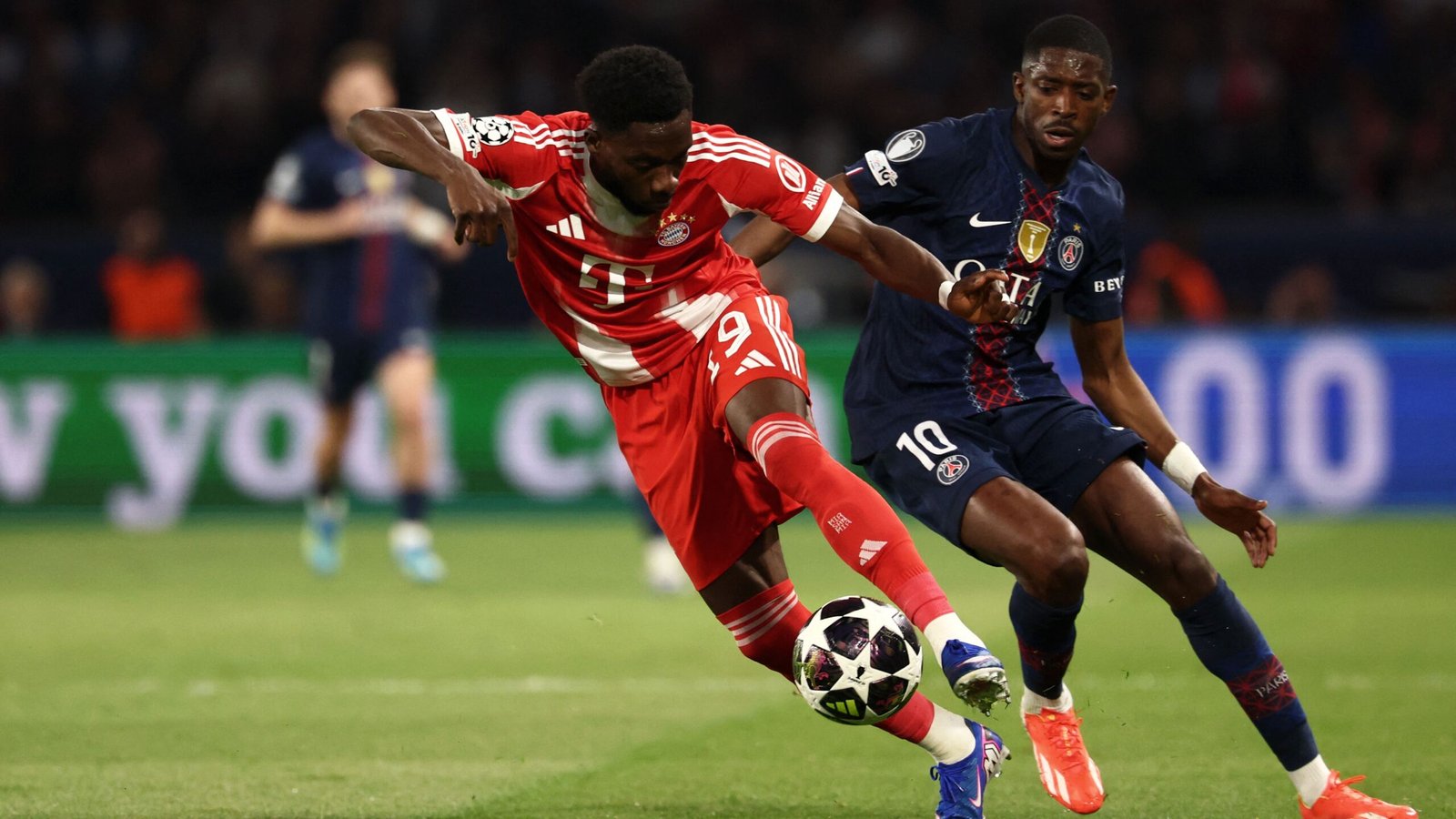 Video explains why referee gave Paris penalty against Davies