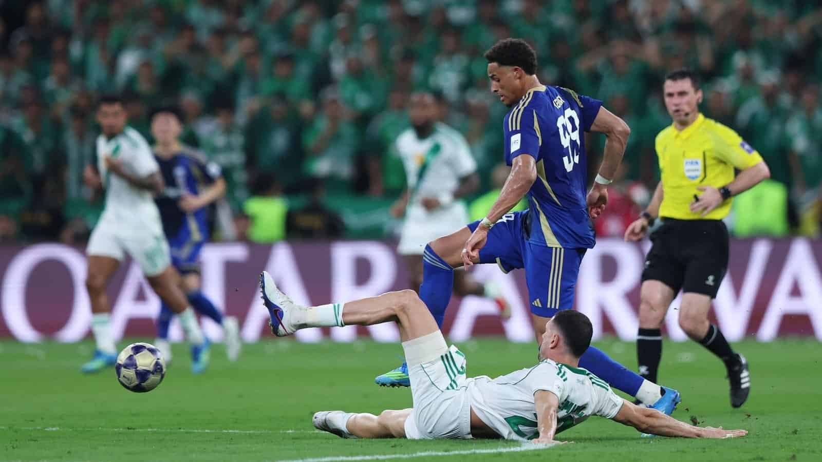 خبير تحكيمي يحسم الجدل حول احتساب ركلة جزاء للأهلي