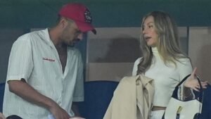 رحلة مبابي العاطفية تثير غضب جماهير ريال مدريد، وتطالب بإنهاء العقد