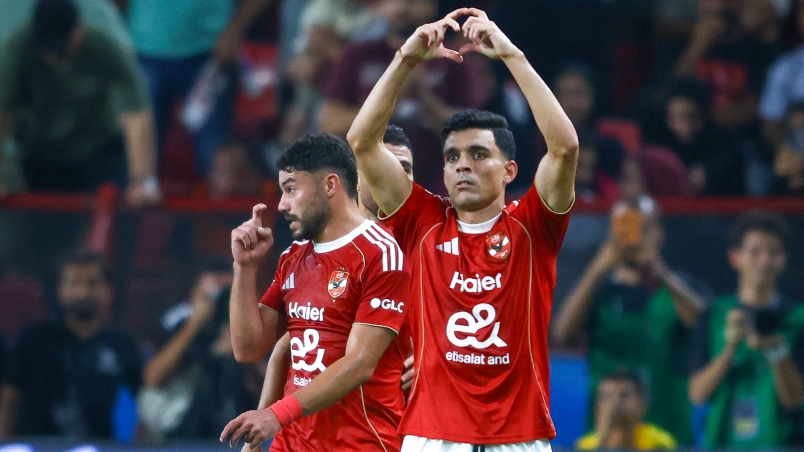 Al Ahly verslaat Zamalek met 3-0 en herstart de titelstrijd in de Egyptische competitie